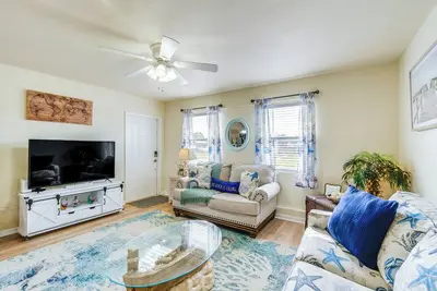 Image de 4 Mi to Beach: Charming Port Charlotte Home!