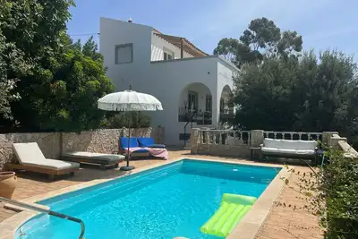 Villa Estorninhos - 3 bedroom villa with pool