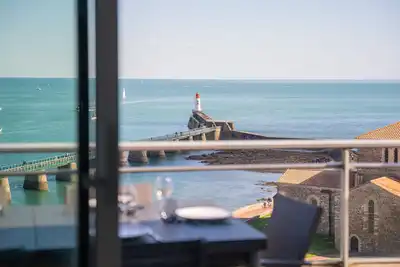 Image de Emplacement Rare avec Vue Mer + Garage fermé