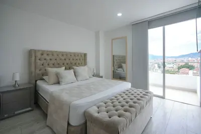 Image de Apartamento hermoso y central en Medellín laureles estadio cerca a la 70