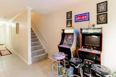 Image de Family Retreat with Arcade, Firepit, Waffle Bar, & Grill