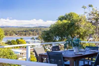 Image de Chilltown - Coastal Escape with Lake and Mountain Views