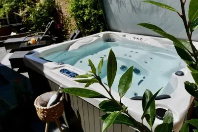 Image de Executive Suite with Private Hot Tub SkyTV