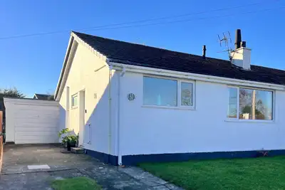 Image de 'Blue Sky' 2 Bedroom Enclosed Garden Parking, WiFi