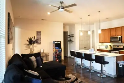 Image de Downtown Luxury Oasis /  Parking, Amazing Pool