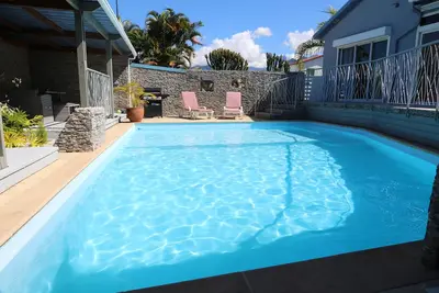 Image de Villa Malaya détente assurée piscine, jacuzzi et babyfoot