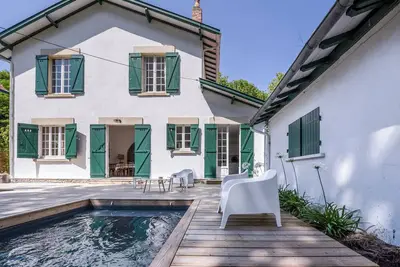 Image de Grande villa\/50m plage\/piscine\/proche centre gare\/pkg