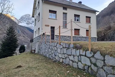 Image de Appartement tout équipé de 3 chambres pour 6 pers a Gavarnie en face du cirque