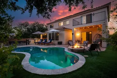 Image de Family Fun | Pool | Fire Pit | PuttPutt