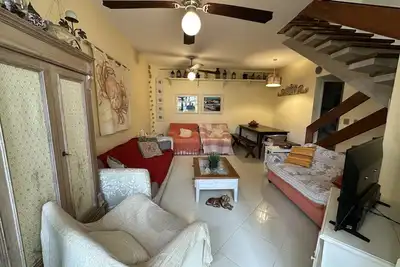 Image de Casa de Condomínio com Churrasqueira, a Poucos Metros da Praia e do Comércio