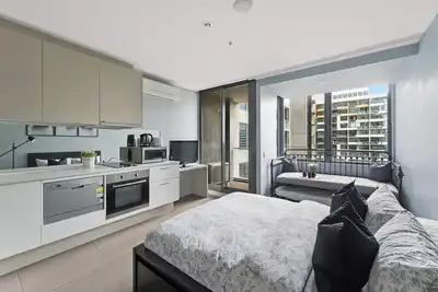 Image de A Stylish Studio Right Next to Southern Cross
