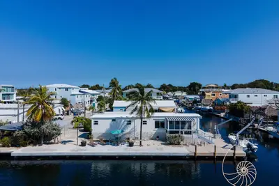 Image de Tarpon Basin Breeze ~ Quaint 2 Bed, 1. 5 Bath Canal Home in Key Largo