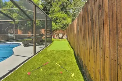Image de SunRay Stay ~ Heated Pool, Putting Green, & Patio