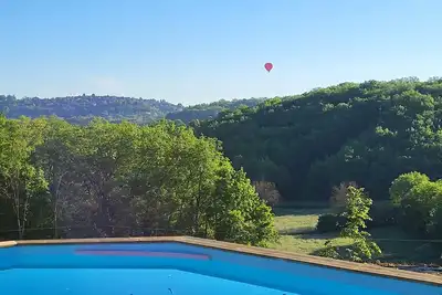 Image de Gîte vue sur Domme avec piscine privée et spa
