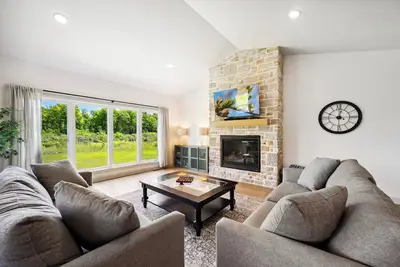 Image de New Construction-Private home in Egg Harbor + great for groups