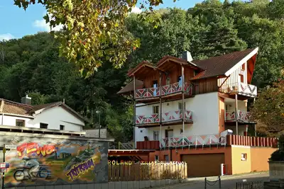 Image de Große Neubau-ferienwohnung, Ruhige Waldrand-lage mit Blick auf die Limburg