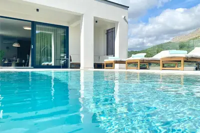 Image de Maison de vacances Podstrana pour 1 - 6 personnes avec 2 chambres à coucher - Maison de vacances