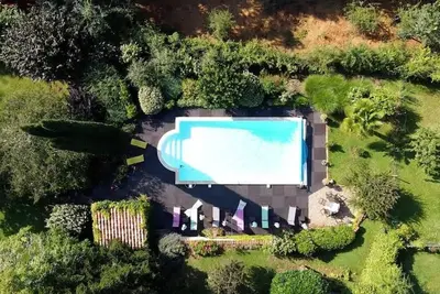 Image de Belle maison en pierre pour 6, piscine, Périgord