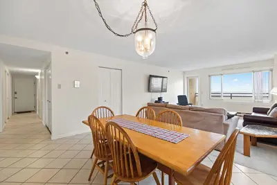 Image de Oceanfront condo Seawatch unit 205