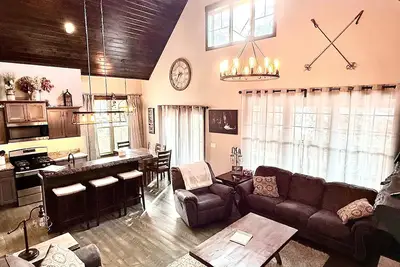 Image de Timberland lodge Hot tub and Foosball