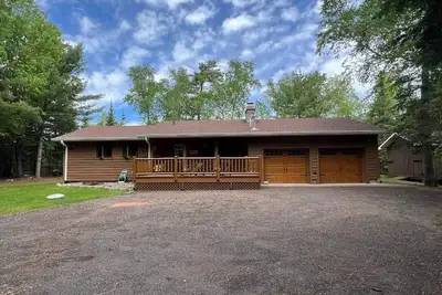 Image de Little Saint Germain Lake House, Ac, WiFi, pier 4 boat, bay, swim, fish, family