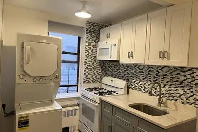 Image de Clean and beautiful apartment close to the train station.