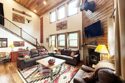 Image de Red Moose Lodge|New! |Yellowstone Getaway