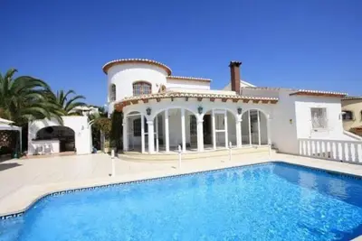Image de Calpe holiday villa letting with private pool, 20 minutes walk to beach
