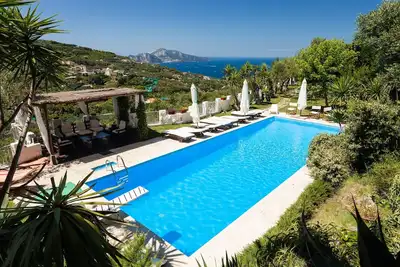 Image de Merveilleuse maison de vacances privée avec climatisation, sauna, piscine privée, Wifi, Tv, patio