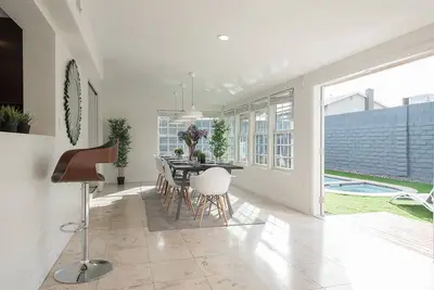 Image de Stunning 6br\/4ba Luxury Haven I 31 nights min stay I\n\n