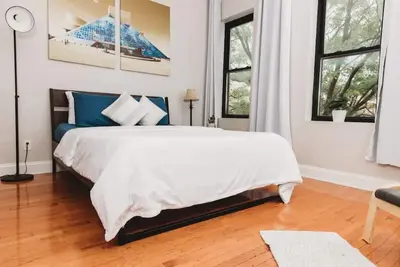 Relaxing Penthouse in Heart of the City Unit C