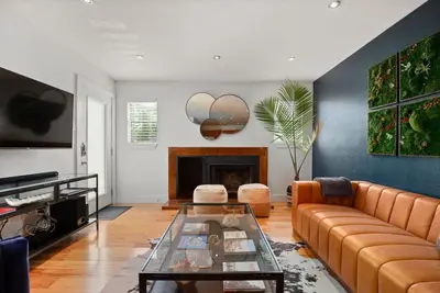 Image de Austin Vibes  - A Hip Downtown Condo