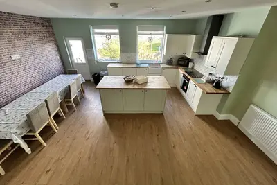 Image de Appartement-Salle de bain privée séparée-House-0