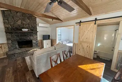 Image de Stay comfortable for 6 in the beauty of the Ozarks and the heart of adventures
