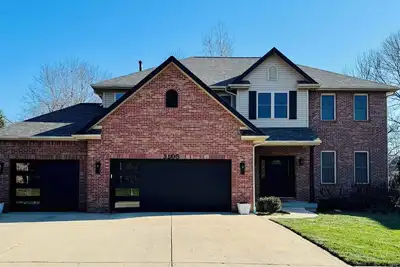 Image de Spacious home 5 miles from Iu