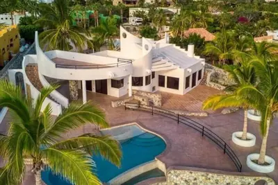 Image de Casa Brisa Del Mar Beach Front Living with Pool and Spa