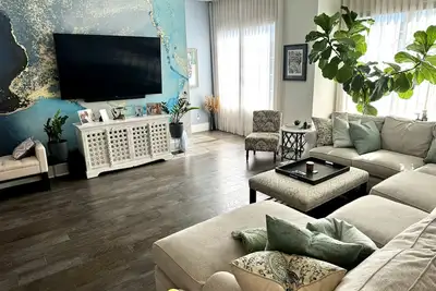 Image de Spacious 2 Br Urban Oasis at Castleberry Station in downtown Atlanta