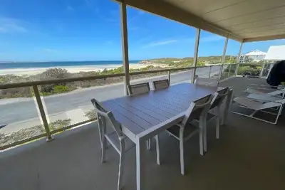 Image de Beachfront luxury Marion Bay, \nOcean views, safe swimming beach directly in front