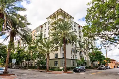 Image de New Reno Hollywood, Fl-3m Rental-2bdr 2 Bth