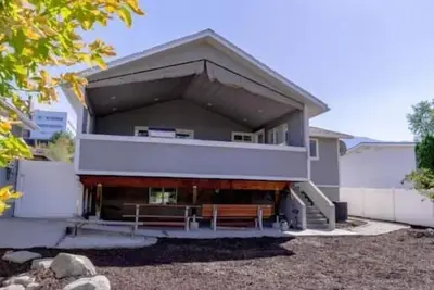 Convenient house with astonishing view.