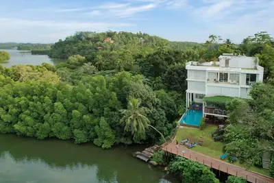 Image de 33 Lake Terrace