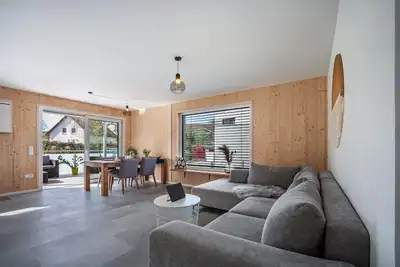 Image de Appartement 'Wohnen An Der Ach' avec jardin privé, balcon et Wi-Fi