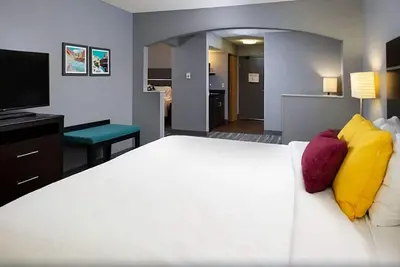 Image de Glenwood Springs Welcomes You! Free Parking, Free Breakfast, Pets Allowed!