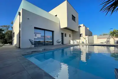 Image de Superbe villa contemporaine avec piscine et climatisation