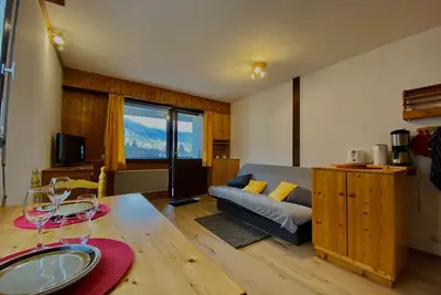 Image de Studio cosy au cœur de Samoëns, proche commerces et ski bus, balcon, parking, animaux acceptés