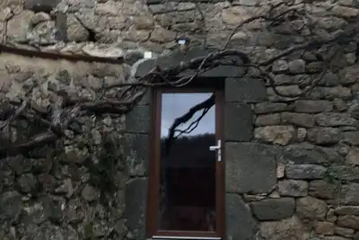 Image de Petite maison dans hameau très traditionnel, en pleinenature