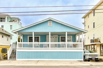 Image de ⛱️The Beach House-Cozy Cottage w/ Ocean views! ⛱️