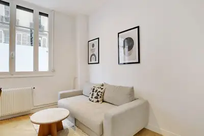 Image de A Chic 1-Br in St-Michel/Notre-Dame