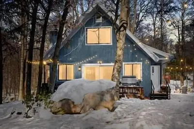 Image de A Poconos Cozy Chalet