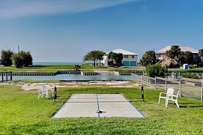 Image de Bay View Sanctuary | Canal-Front + Dock & Dogs Allowed!